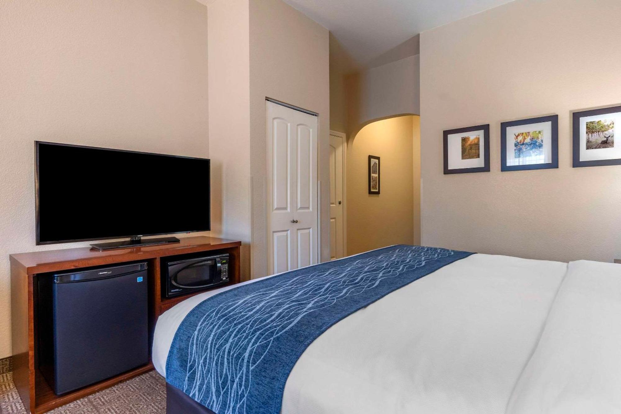 Comfort Inn & Suites Ukiah Mendocino County Dış mekan fotoğraf