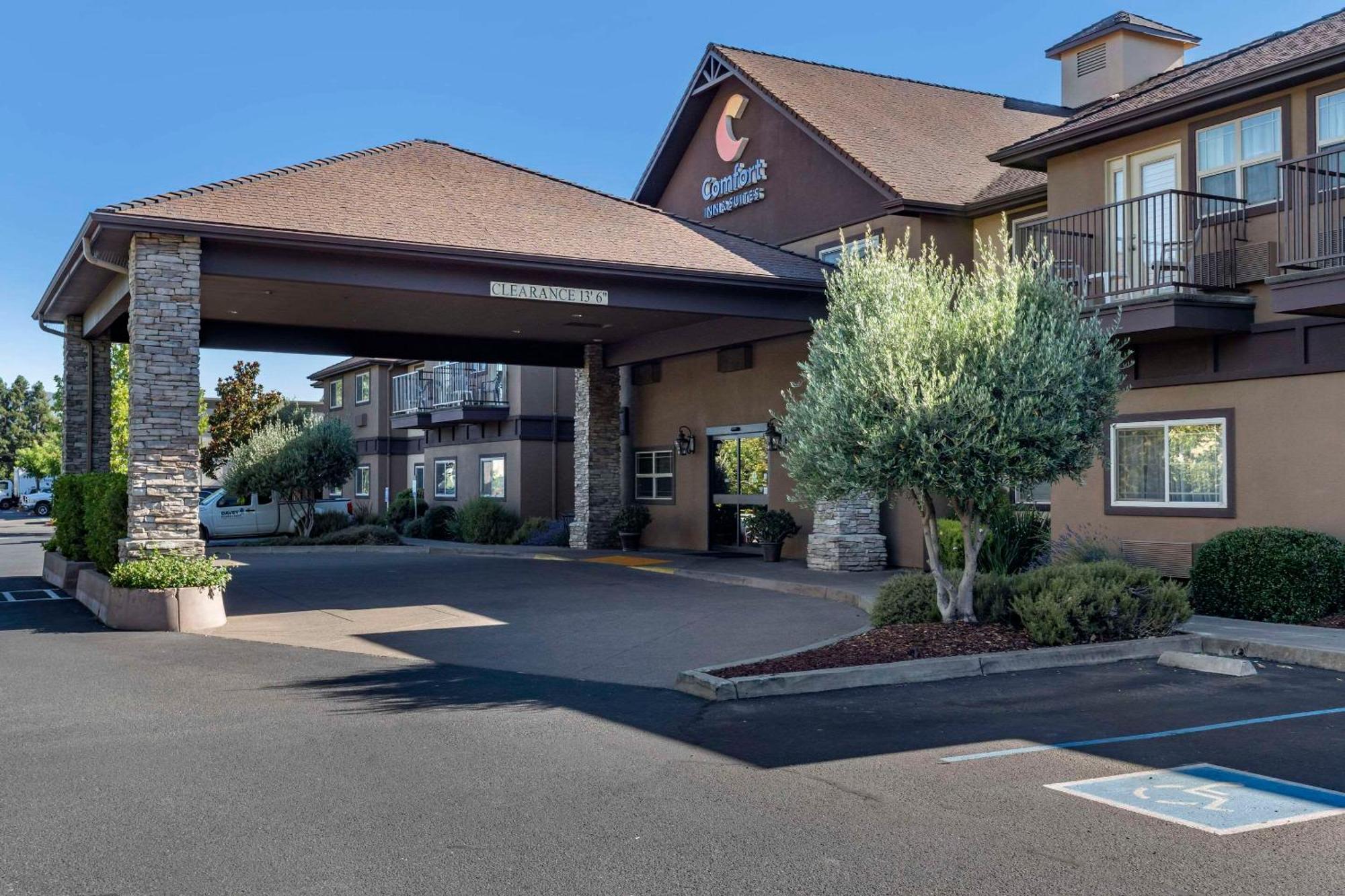 Comfort Inn & Suites Ukiah Mendocino County Dış mekan fotoğraf